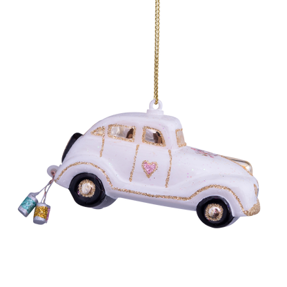 Ornament aus Glas: Hochzeitsauto mit dem Text „Just Married“, Höhe 4,5 cm