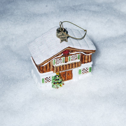 Dekorative Skihütte aus Glas, Höhe 7,5 cm