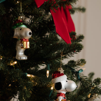 Snoopy/Peanuts-Glasornament mit Geschenk, 11 cm hoch, inklusive Schachtel